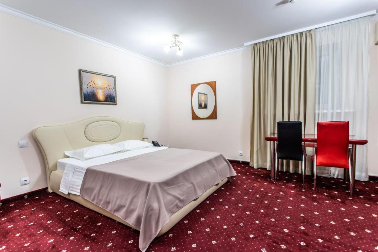 Star Rent Hotel Кишинів Екстер'єр фото