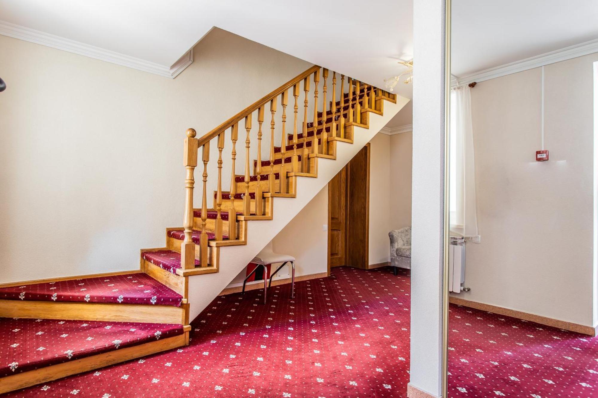 Star Rent Hotel Кишинів Екстер'єр фото