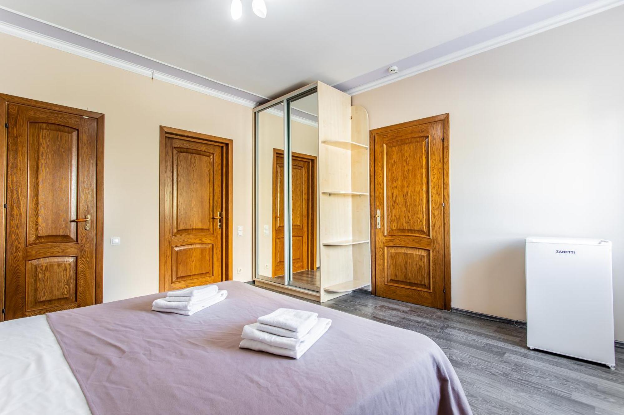 Star Rent Hotel Кишинів Екстер'єр фото