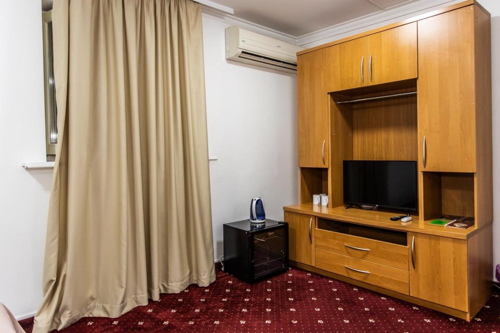 Star Rent Hotel Кишинів Екстер'єр фото